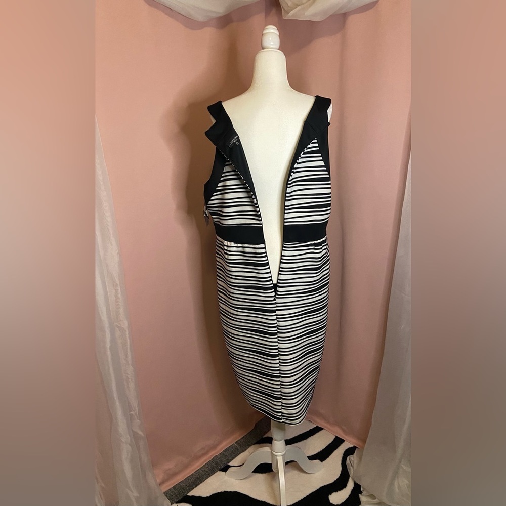 NWT R&M Richards Sleeveless Scoop Neck Black & White Ribbed Cocktail Dress: BB74 - Picture 14 of 15